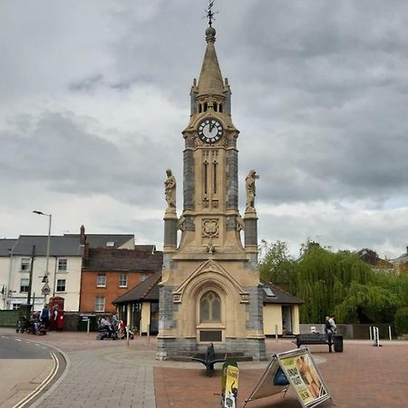 The Lowman Tiverton  Exterior photo